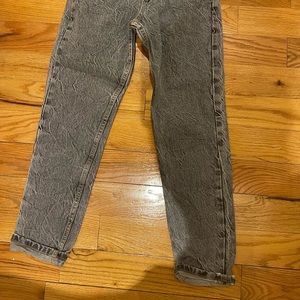 These are super cute vintage looking washed jeans. Can be dressed up or down.